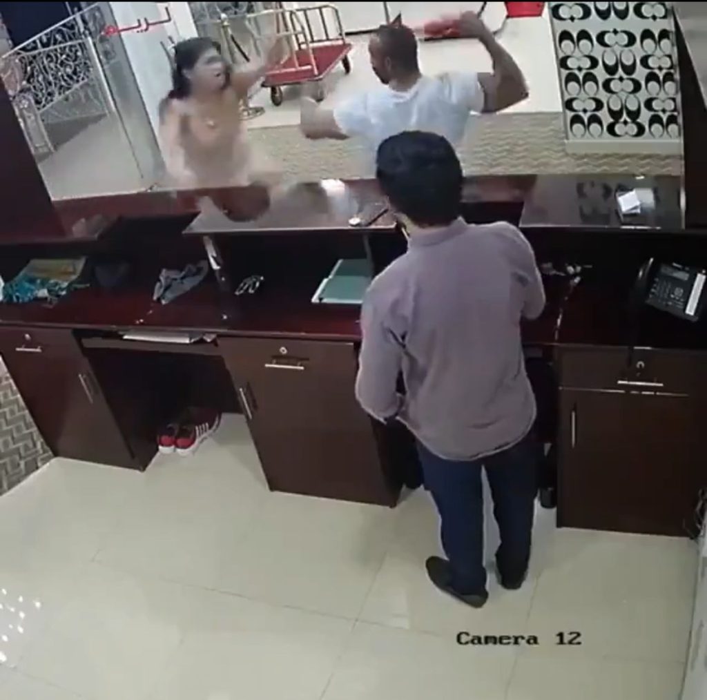 Mujer se defiende de su agresor 