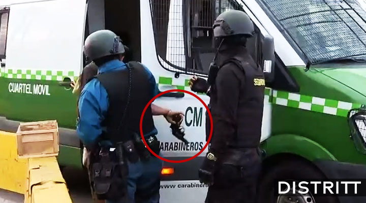 Mujer desarma a policía y lastima a tres personas
