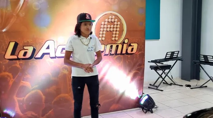 Farruko Pop en TV Azteca 