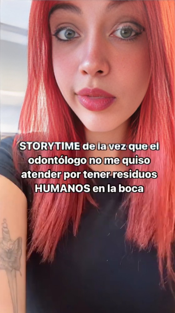 joven comparte historia con su dentista