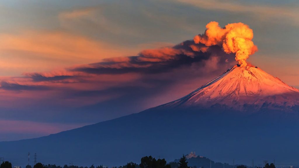 Mhoni Vidente predice erupción del Popocatépetl 