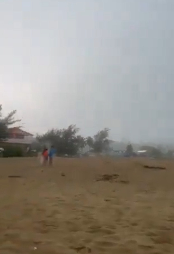 Rayo cae sobre tres niños en playa de Puerto Rico