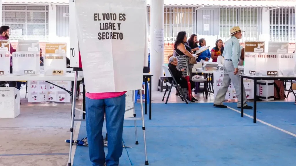 Qué famosos mexicanos han votado?