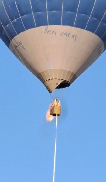 Familia muere en incendio en globo aerostático