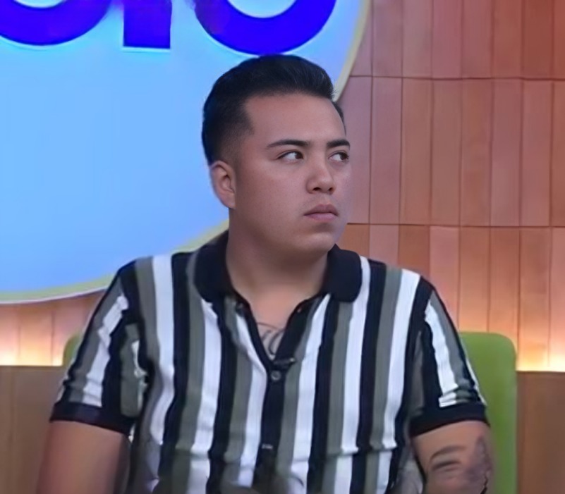 invitado olvida su diálogo en programa en vivo