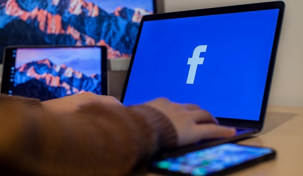 joven hab´ria conocido a hombre en Facebook