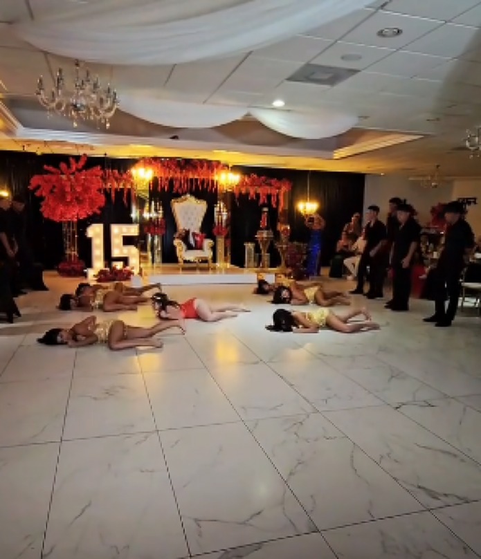 Quinceañera sorprende a invitados bailando reguetón