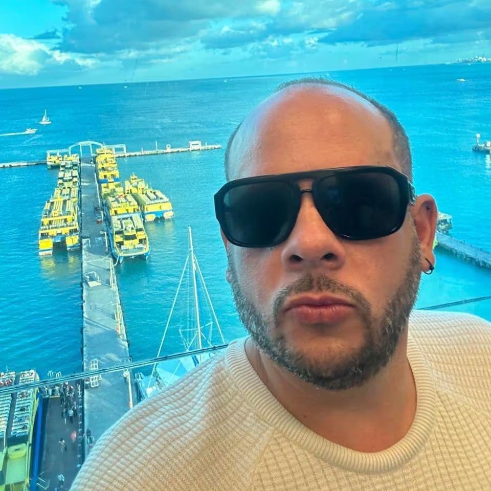 Armando, hermano de Arath de la Torre