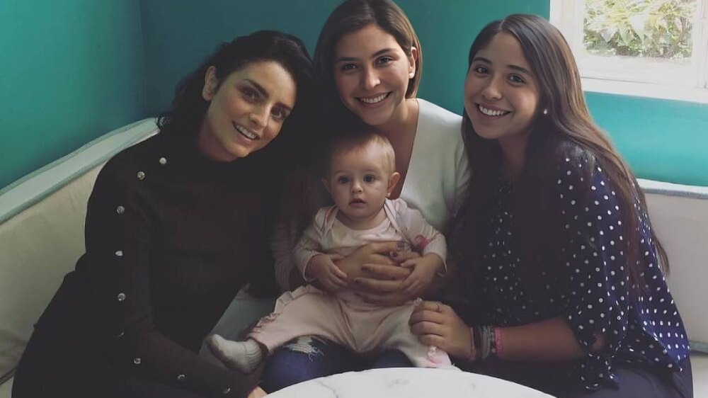 ¿Quiénes son las hermanas de Aislinn Derbez?