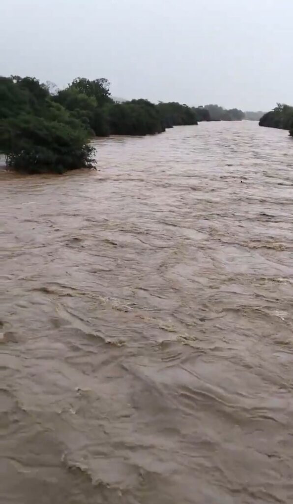 Río se lleva a joven