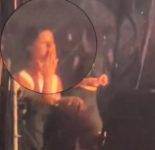 Video de Ángela Aguilar fumando en concierto desata polémica