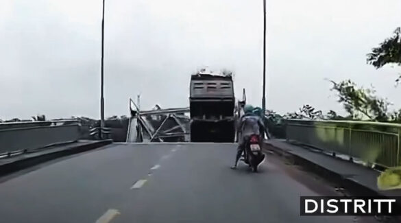 Conductor capta colapso de puente en Vietnam