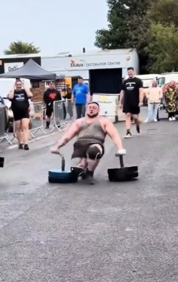 Hombre se rompe tendones en competencia de Strongman