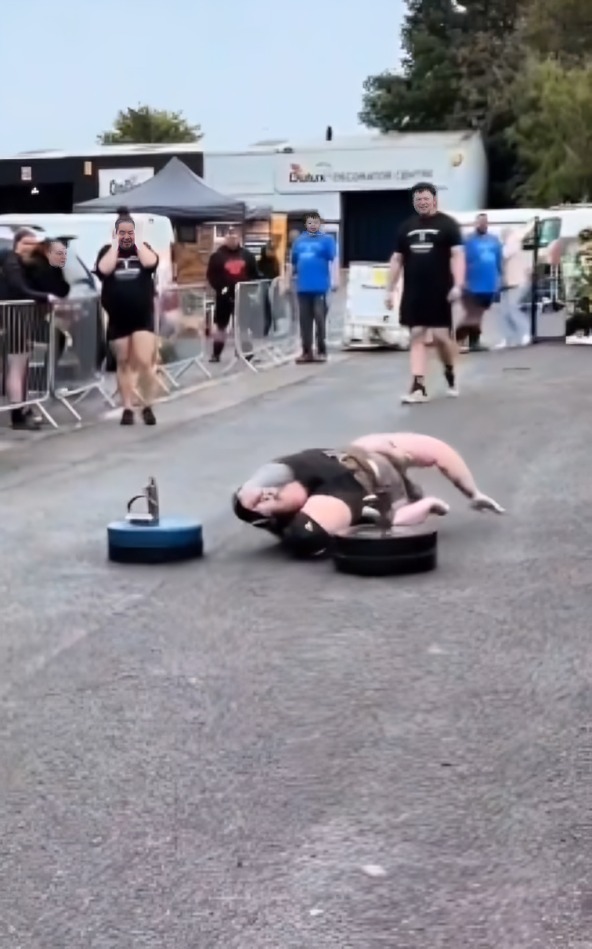 Hombre se rompió tendones en competencia de Strongman