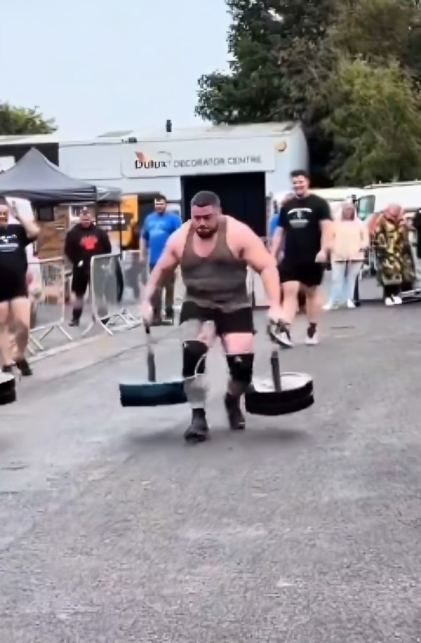 Hombre sufre rompimiento de tendones en competencia de Strongman