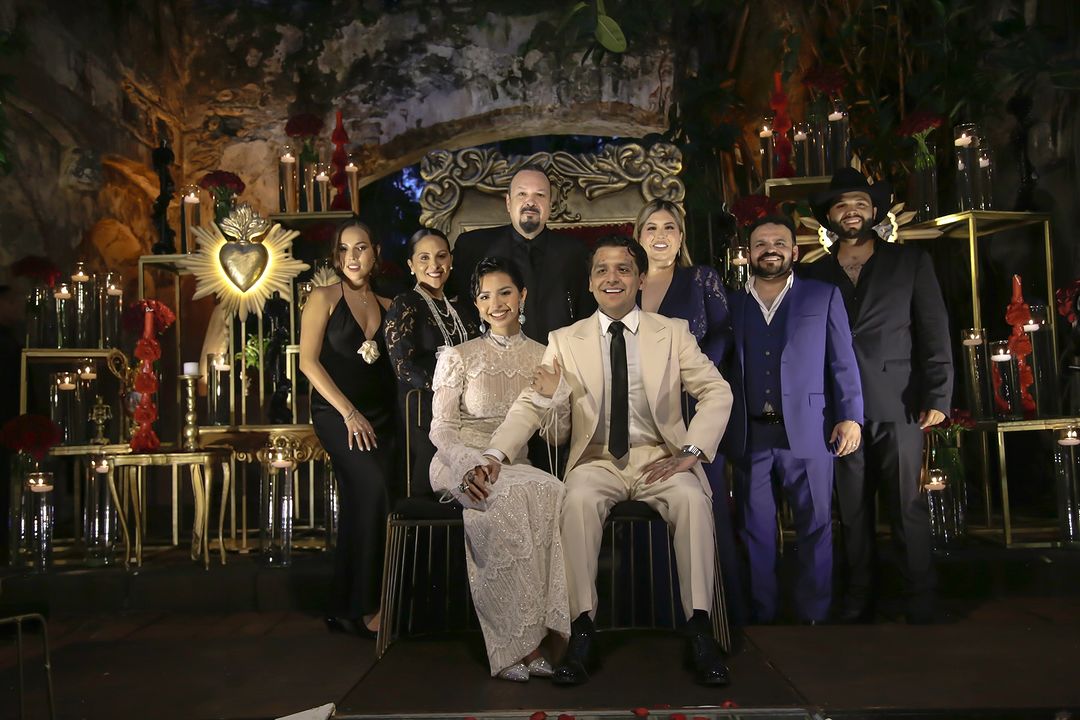 Pepe Aguilar confiesa que tuvo que pagar la boda de su hija