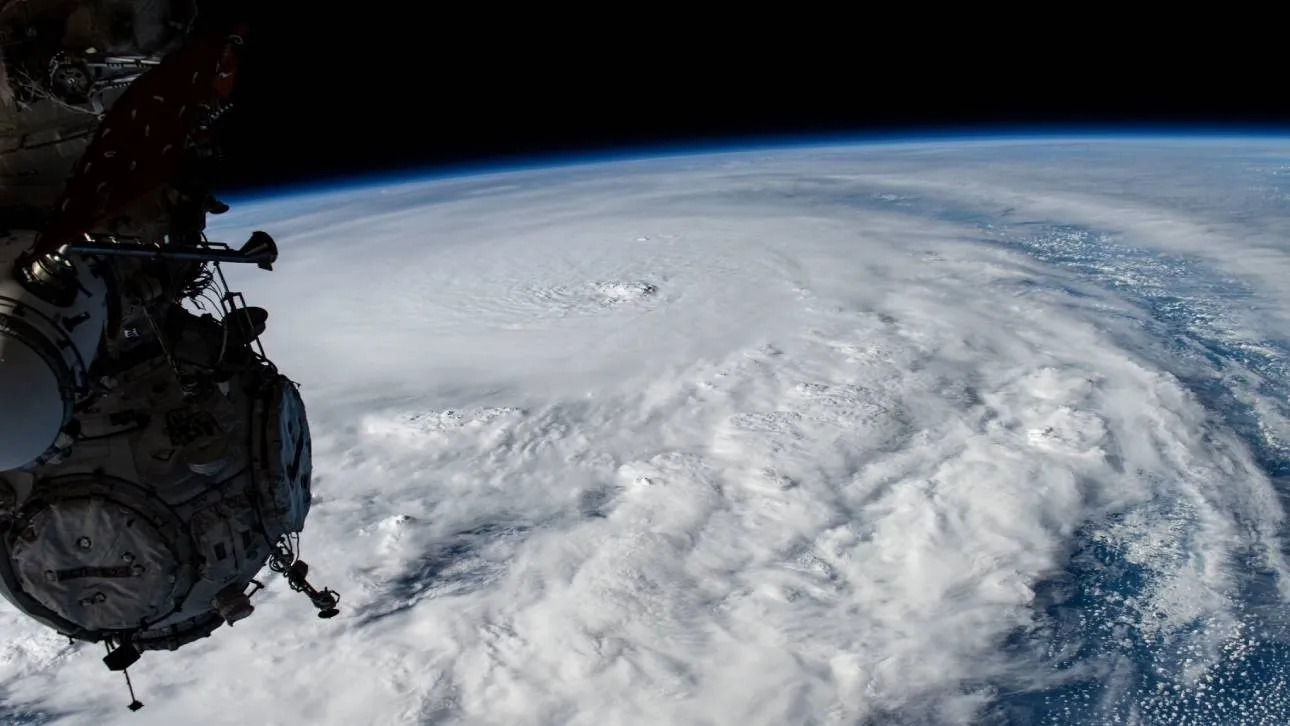 Video de la NASA muestra al huracán Milton desde el espacio