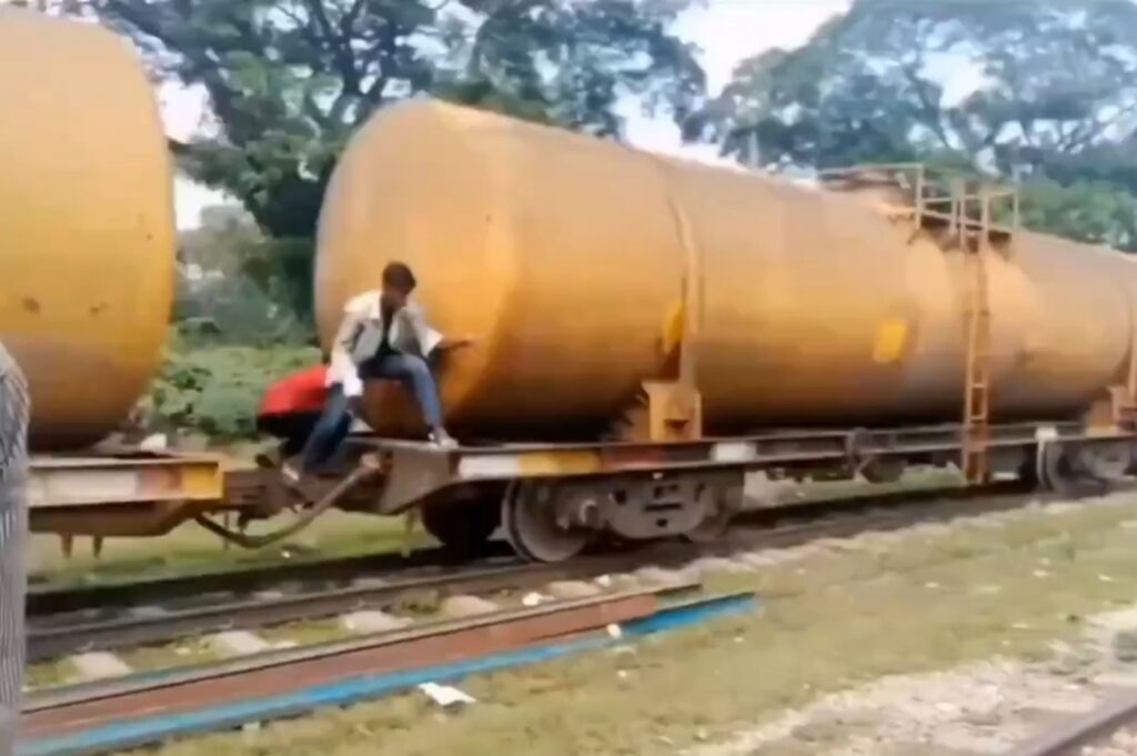 Jóvenes en el tren