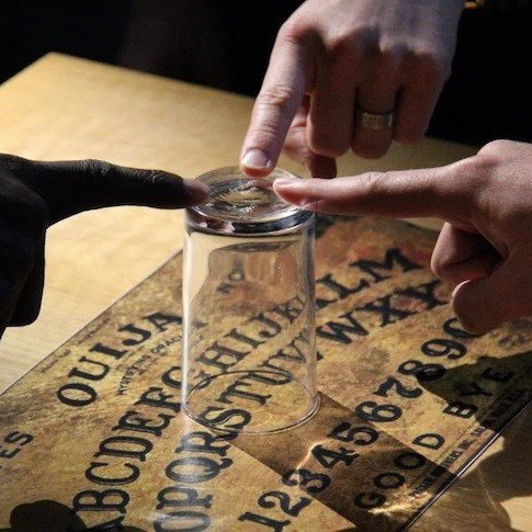 ¿Por qué no debes preguntarle a la Ouija cuándo vas a morir?