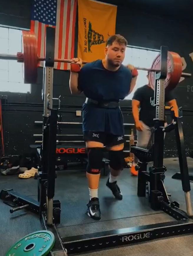 Homrbe se rompe antebrazo en gimnasio