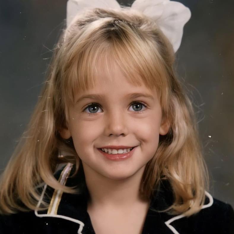 ¿Katy Perry es JonBenét, niña que fue asesinada en Navidad?