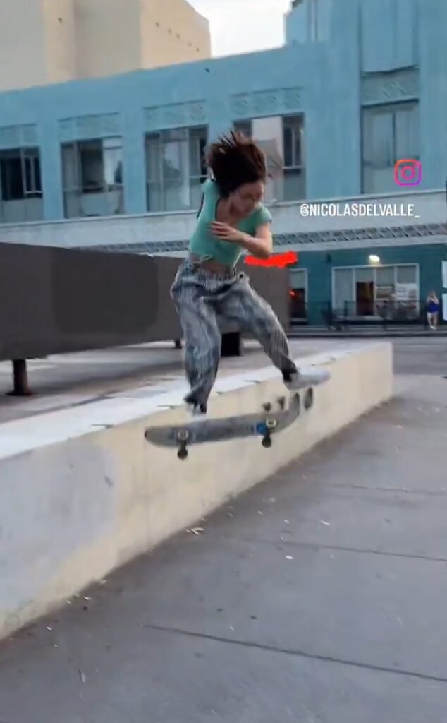 Joven pierde control sobre patineta y sufre terrible lesión