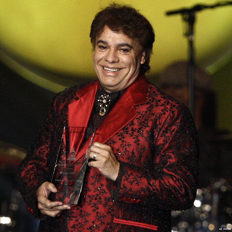 El conflicto de Juan Gabriel con el SAT