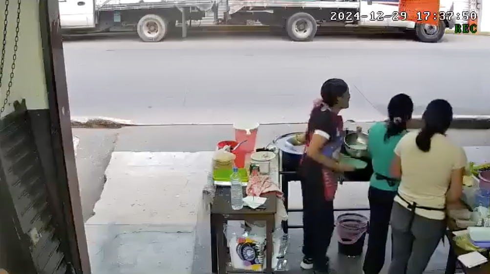 Xalapa. Mujer avienta aceite hirviendo a cocinera