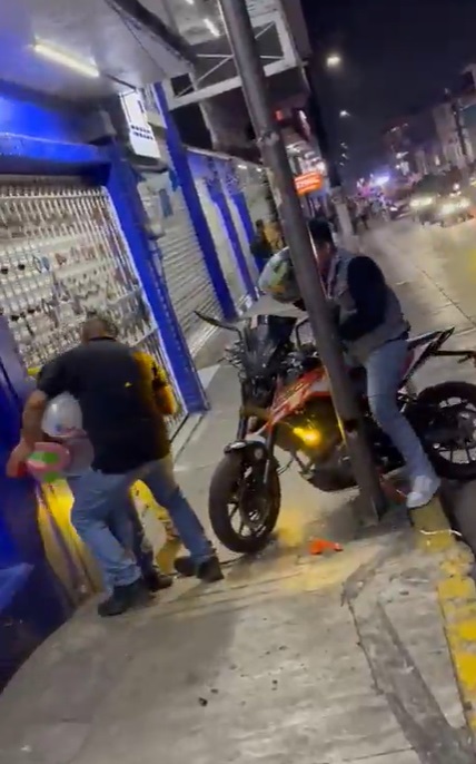 Redes exigen castigo para motociclista por arrollar a niña