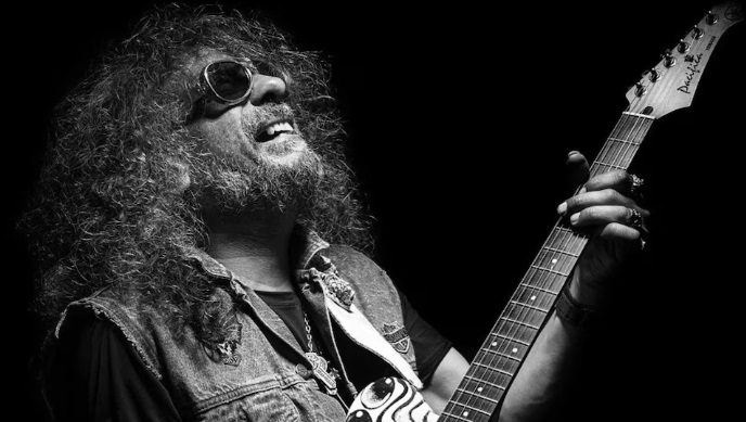 Muere el guitarrista Javier Bátiz