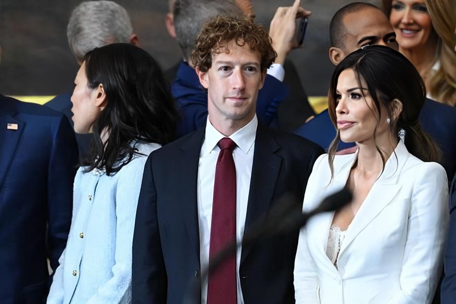 Captan a Mark Zuckerberg mirando escote de Lauren Sanchez