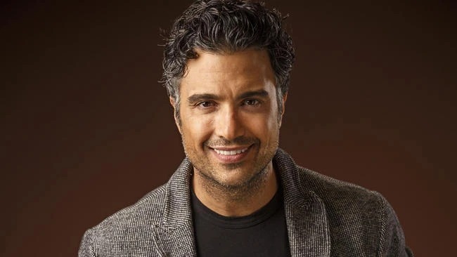 Jaime Camil entre mexicanos afectados por incendios en California