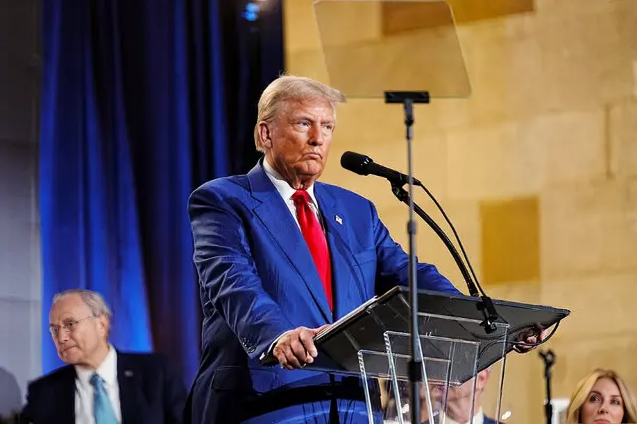Latina confiesa que botó por Trump