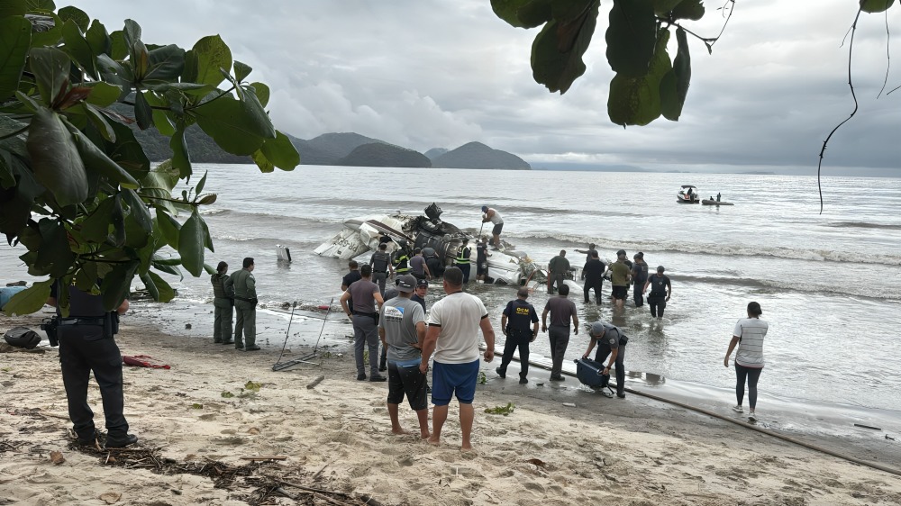 ¿Por qué la avioneta se estrello en la playa?