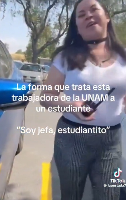 Mujer pelea con estudiante de la UNAM