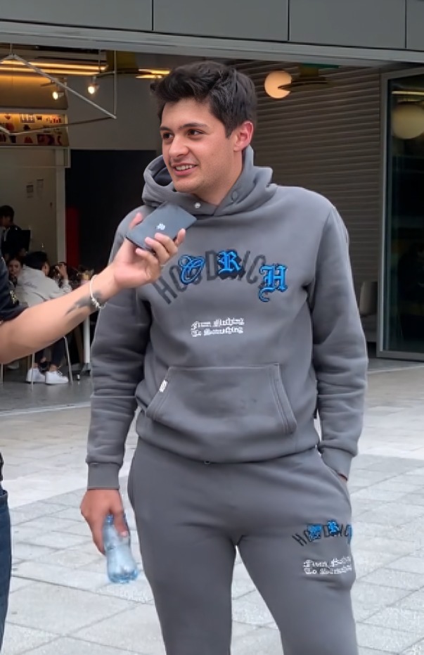 Joven afirma que sus papás le dan 33 mil pesos al mes