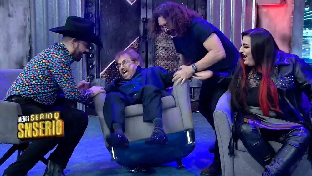 Óscar Burgos agrede a Tony Balardi en vivo