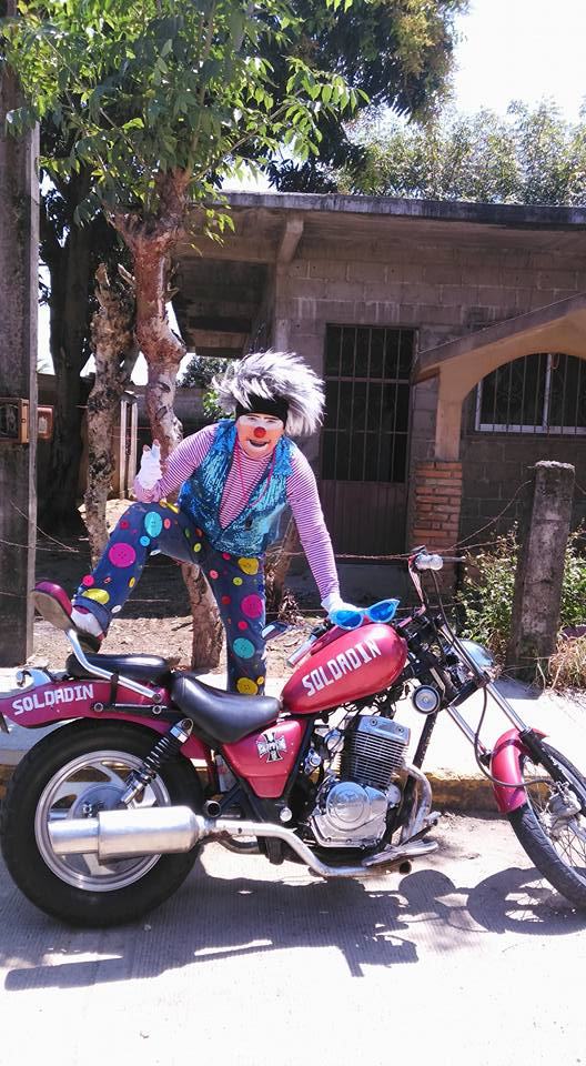 Linchan a payaso acusado de abuso sexual