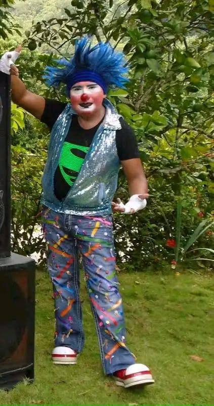 Linchan a payaso acusado de abuso sexual