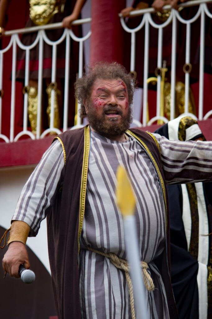 Actor de Barrabás se fractura la pierna
