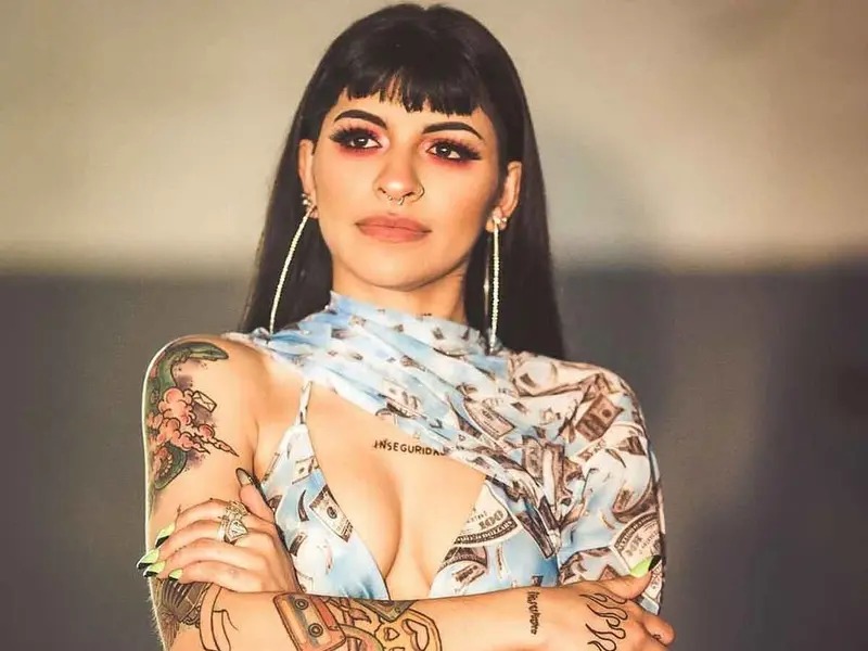 Cazzu opina sobre matrimonio de Nodal y Ángela Aguilar