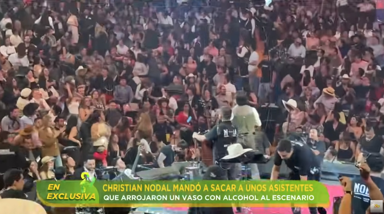 Christian Nodal corre a dos fans de su concierto