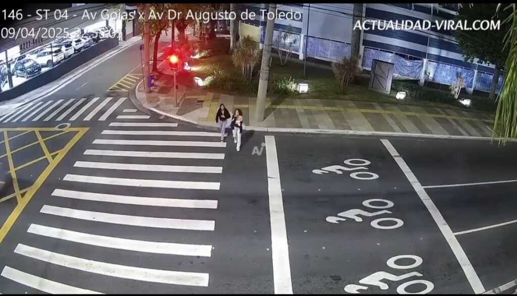 Conductor asesina a dos adolescentes