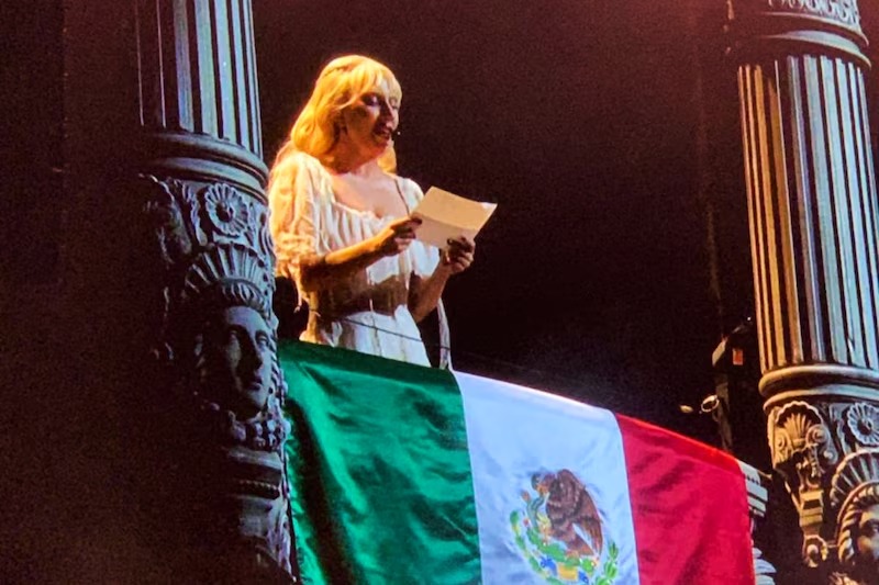 Lady Gaga agradece a fans de mexicanos en español