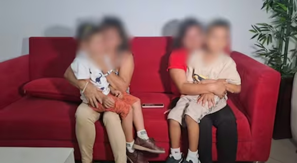 Mamás demandan a hospital por intrcambiar a sus hijos