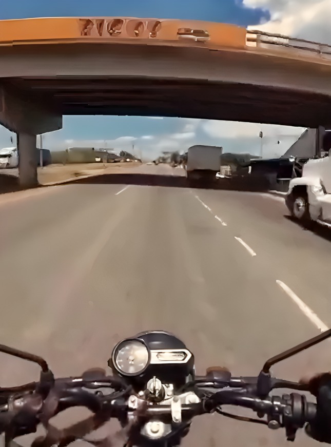 Motociclista manejando