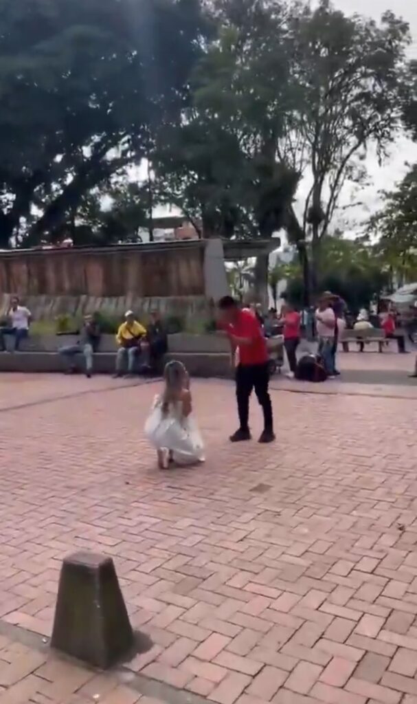 Mujer ruega para que le perdonen su infidelidad