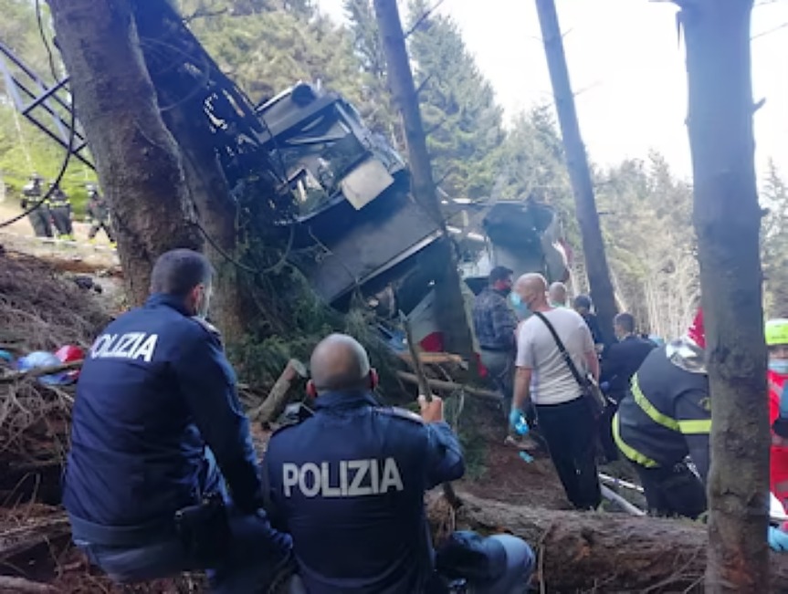¿Qué se sabe sobre la caída del teleférico en Italia?