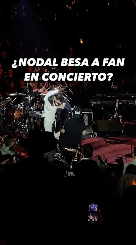 Redes tunden a Christian Nodal por infiel