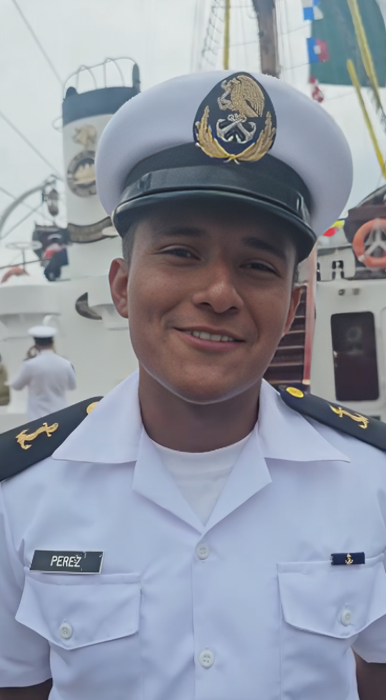 Cadetes grabaron video antes del choque de buque Cuauhtémoc